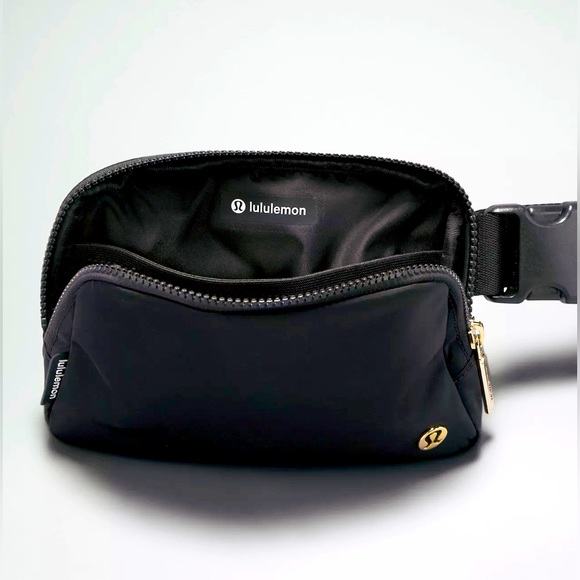 Lululemon everywhere belt bag - Picture 4 of 4